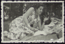 Ireny Czerewacz na pikniku w lesie Pietrasze, Jaroszówka, Białystok - lata 70. XX w.