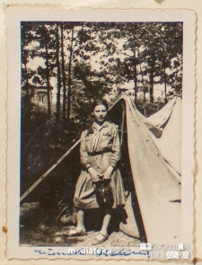 Portret harcerki wykonany podczas zlotu drużyny harcerskiej Związku Harcerstwa Polskiego "Dzieci słońca" im. Narcyzy Żmichowskiej, Biała Podlaska, 31.05-1.06.1936