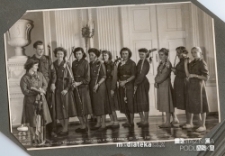 Uczestnicy XI Kursu Podharcmistrzowskiego w Centralnej Szkole Instruktorów Zuchowych, Pałac Schaffgotschów, Cieplice Śląskie, 1957 r.