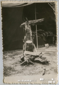 Totem na obozie harcerskim