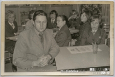 Spotkanie instruktorów; po środku p. Pretycka, od prawej Maria Bezzubik; lata 70-te XX w.