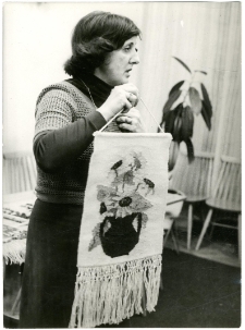 Kurs haftu i szycia około 1970 r.