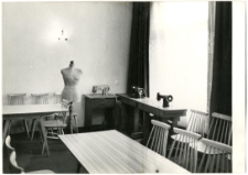 Warsztaty kroju i szycia LKP 1975 r.