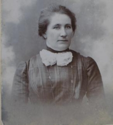 Portret kobiety w średnim wieku