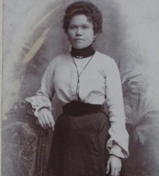 Portret młodej kobiety