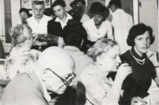 Nauczycielki ze Szkoły Muzycznej w Białymstoku Lipska i Moroz z uczniami