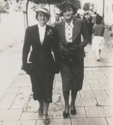 Dwie kobiety na Rynku Kościuszki