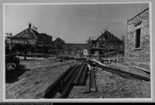 Ratusz w czasie odbudowy