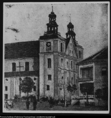 Łomża, kości&oacute;ł popijarski, potem ewangelicki przed zdjęciem hełm&oacute;w wież