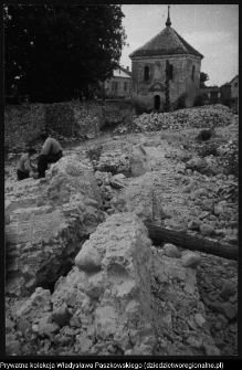 Wizna, dzwonnica przy kościele