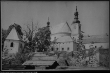 Leżajsk, kościół i mury obronne