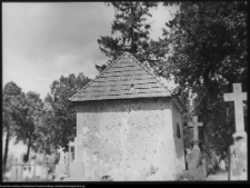 Waniewo, kaplica cmentarna