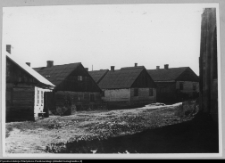 Sejny, drewniana zabudowa obok synagogi