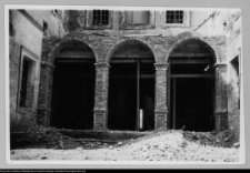 Supraśl, Pałac Opatów