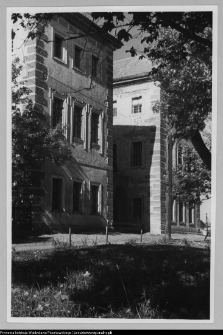 Supraśl, Pałac Opatów