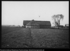 Moczydły-Jakubowięta, zabudowania gospodarcze