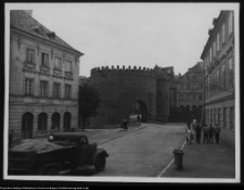 Warszawa, widok na Barbakan