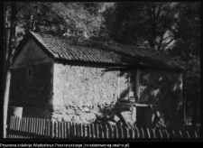 Mogilnice, spichlerz