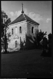 Wizna, dzwonnica przy kościele