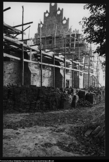 Wizna, odbudowa kościoła