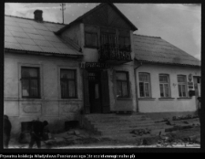 Wizna, Plac Raginisa 13