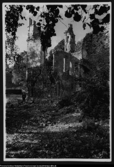 Mielnik, ruiny gotyckiego kościoła Świętej Trójcy