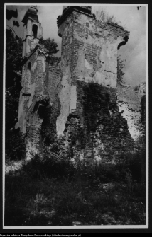 Mielnik, ruiny gotyckiego kościoła Świętej Trójcy