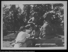 Białystok, odbudowa Pałacu Branickich, ogród - rzeźba Sfinksa