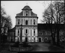 Zaręby Kościelne, zespół kościelno-klasztorny