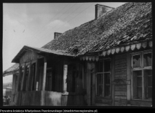 Bludzie Małe, drewniane zabudowania dworskie