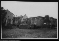 Opatów, kamienica w rynku