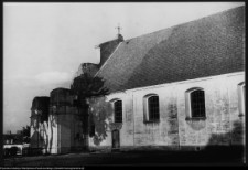 Stawiski, kości&oacute;ł