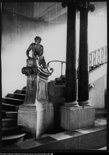 Białystok, Pałac Branickich, wnętrze, westybul z klatką schodową