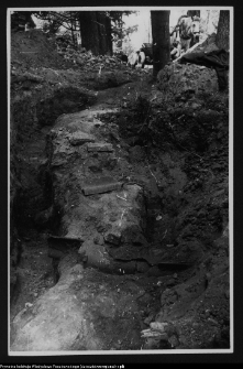 Białystok, Ogrody Branickich, wykopy fundamentu muru ogrodowego