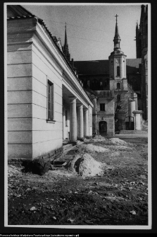 Białystok, widok na zbrojownię i kościół Farny