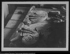 Białystok, detale rzeźbiarskie budynku przy ul. Kilińskiego 16