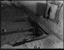 Zaręby Kościelne, zespół kościelno-klasztorny (po zdjęciu podłogi na piętrze w skrzydle zachodnim)