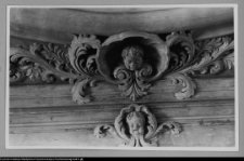 Supraśl, Pałac Opatów. Rzeźba z platonu kaplicy