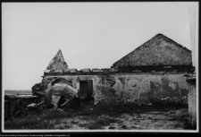 Wigry : widok na domek eremit&oacute;w i zniszczoną kopułę kościoła kameduł&oacute;w