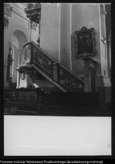 R&oacute;żanystok, kości&oacute;ł