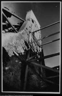 Bęćkowo, komin we dworze przed konserwacją