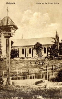 Kobylnik. Partie an der Roten Kirche