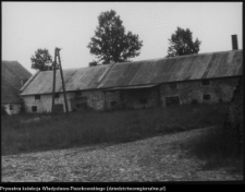 Makowlany, budynek gospodarczy