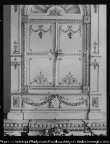 Zabytkowy piec kaflowy