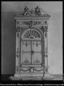 Zabytkowy piec kaflowy