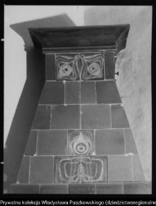 Zabytkowy piec kaflowy