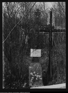 Krynki, cmentarz przykościelny