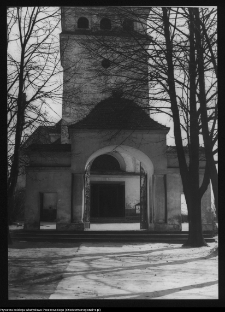 Łapy, kości&oacute;ł