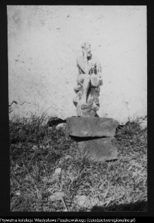 Pomiany, rzeźba Chrystusa Frasobliwego