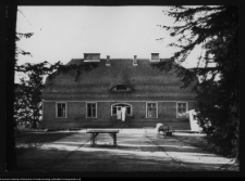 Cisów, dwór Brzostowskich